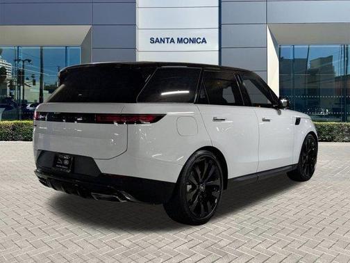 2025 Land Rover Range Rover Sport P360 SE
