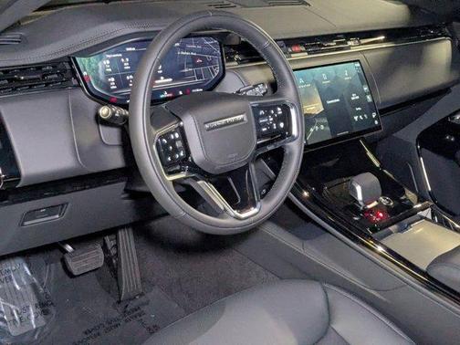 2025 Land Rover Range Rover Sport P360 SE