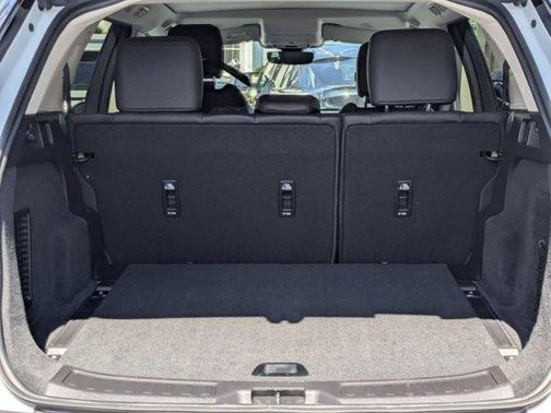 2023 Land Rover Discovery Sport SE