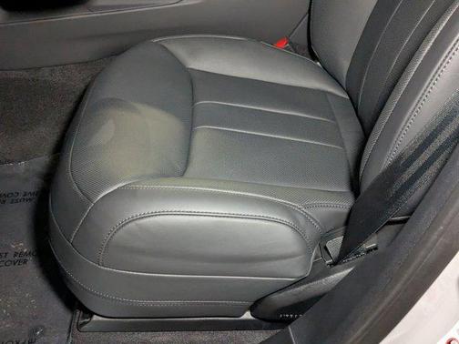 2025 Land Rover Range Rover Sport P360 SE