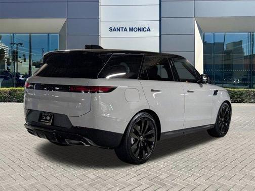 2025 Land Rover Range Rover Sport P360 SE