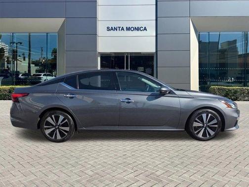Gun Metallic 2019 Nissan Altima 2.5 SL