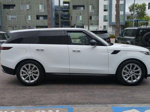 2025 Land Rover Range Rover Sport P360 SE