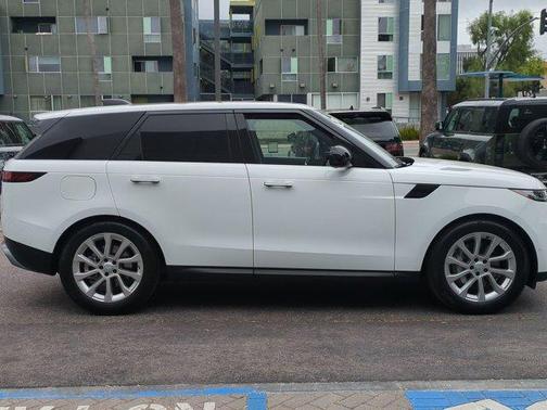 2025 Land Rover Range Rover Sport P360 SE