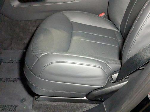 2025 Land Rover Range Rover Sport P360 SE