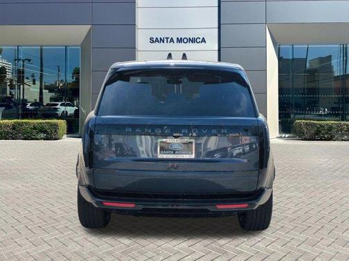 2026 Land Rover Range Rover P400 SE