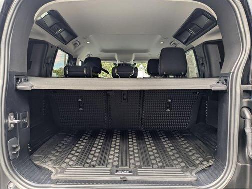2023 Land Rover Defender 110 Standard