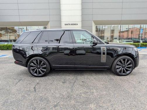 Fuji White 2026 Land Rover Range Rover P615 SV