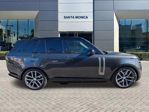 2024 Land Rover Range Rover P550e Autobiography