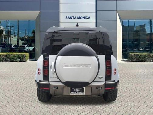 Hakuba Silver 2021 Land Rover Defender 110 X-Dynamic HSE