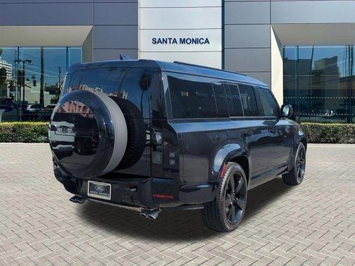 2026 Land Rover Defender P500 V8