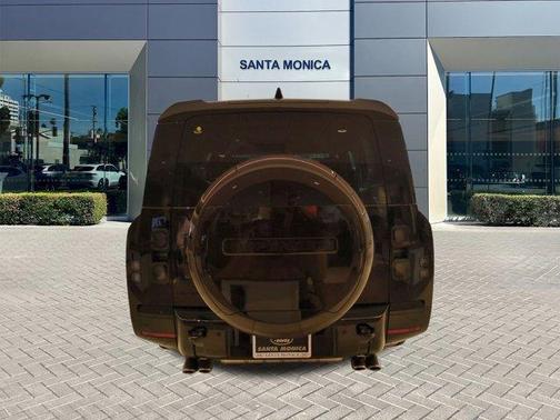 Santorini Black 2026 Land Rover Defender P500 V8