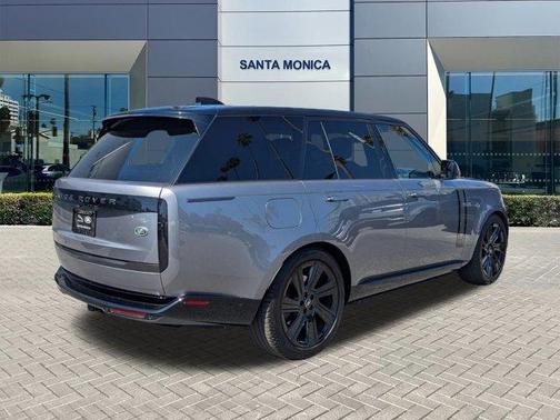 2023 Land Rover Range Rover P440e SE