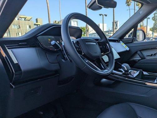 2025 Land Rover Range Rover Sport P360 SE