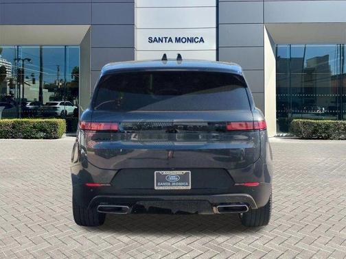 2024 Land Rover Range Rover Sport SE
