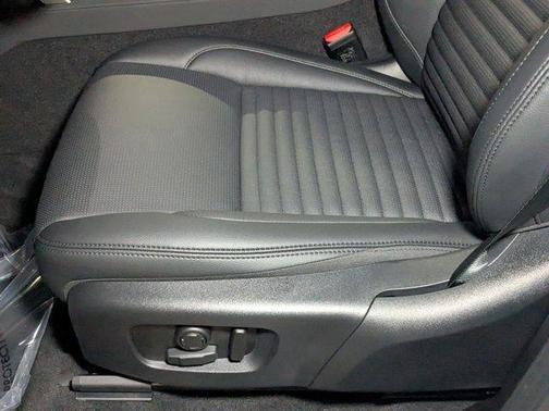 2025 Land Rover Discovery Sport S