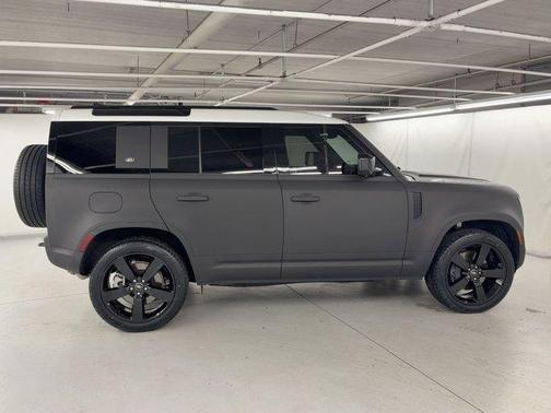 Hakuba Silver 2024 Land Rover Defender P400 X-Dynamic SE