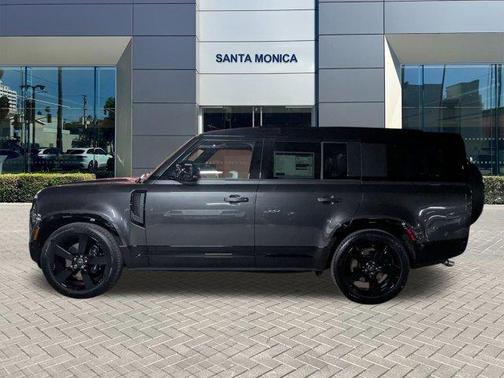 2025 Land Rover Defender P500 V8