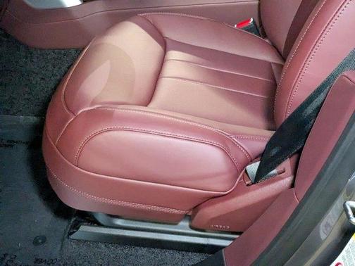 2025 Land Rover Range Rover P530 SE