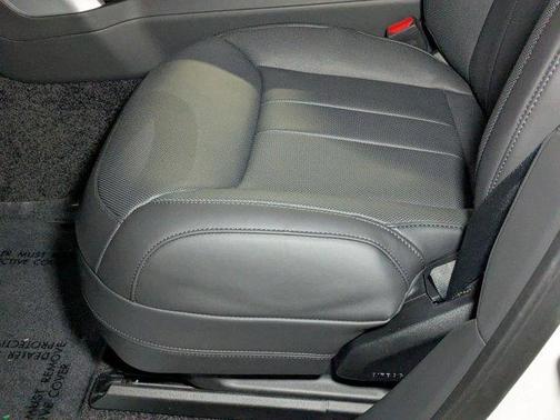 2025 Land Rover Range Rover P530 SE 7 Seat