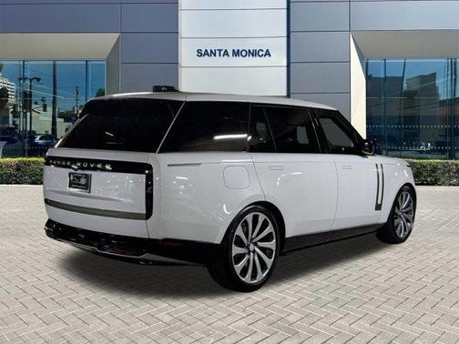 2025 Land Rover Range Rover P530 SE 7 Seat