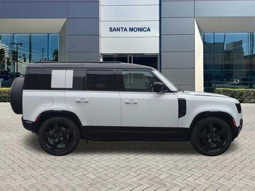 Fuji White 2026 Land Rover Defender P400 X-Dynamic SE