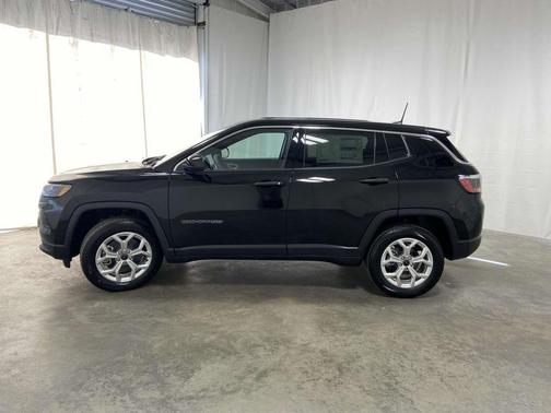 2025 Jeep Compass Sport