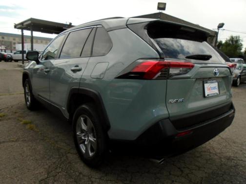 2022 Toyota RAV4 Hybrid XLE