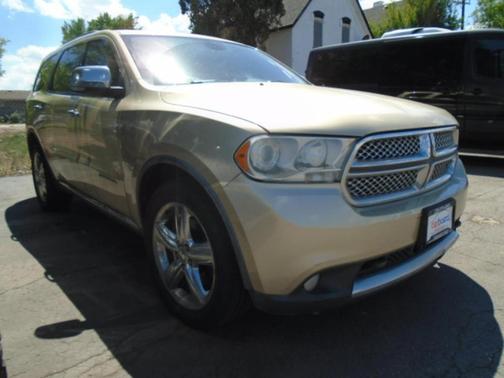 Gold 2011 Dodge Durango Citadel