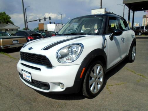 2012 MINI Cooper S Countryman Base