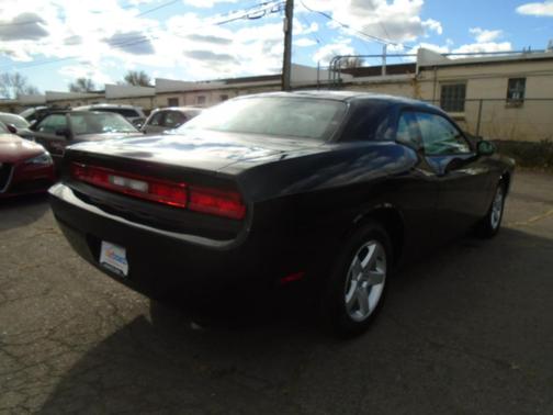 2010 Dodge Challenger SE