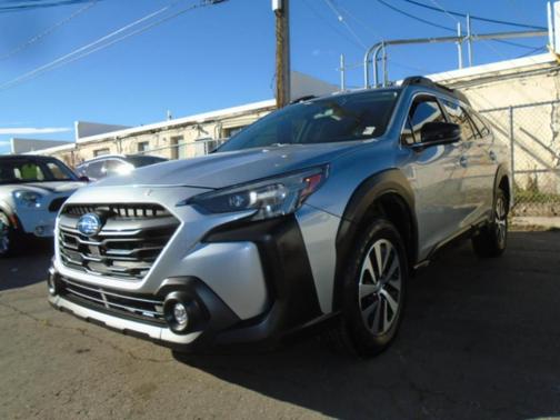 Ice Silver Metallic 2023 Subaru Outback Premium