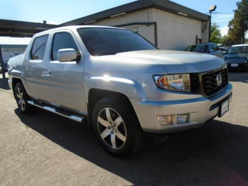 Blue 2014 Honda Ridgeline SE