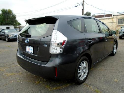 2014 Toyota Prius v Three