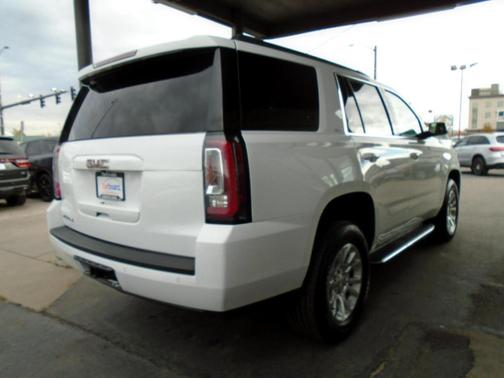Photo 4 of 42 of 2020 GMC Yukon SLT