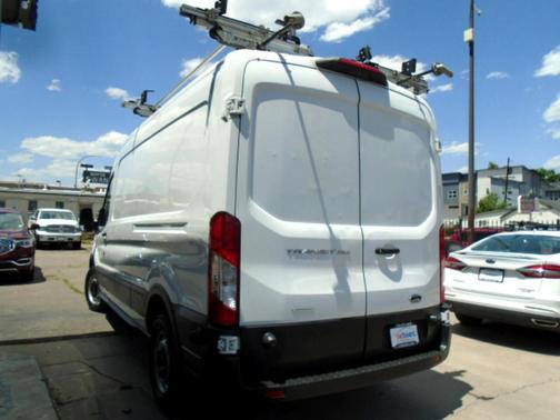 2018 Ford Transit-250 148 WB Medium Roof Cargo