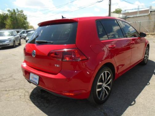 Red 2016 Volkswagen Golf TSI SE 4-Door