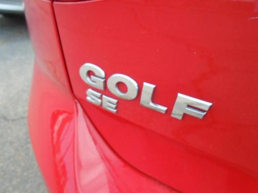 Red 2016 Volkswagen Golf TSI SE 4-Door