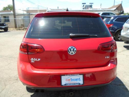 Red 2016 Volkswagen Golf TSI SE 4-Door