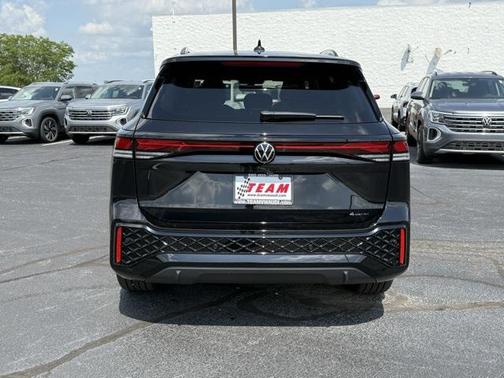 2025 Volkswagen Tiguan 2.0T SE R-Line Black 4MOTION