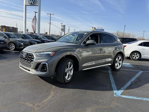 2023 Audi Q5 45 S line Premium Plus