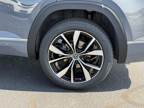 2025 Volkswagen Atlas 2.0T SEL Premium R-Line 4MOTION
