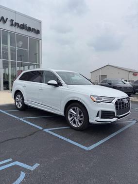 2023 Audi Q7 45 Premium