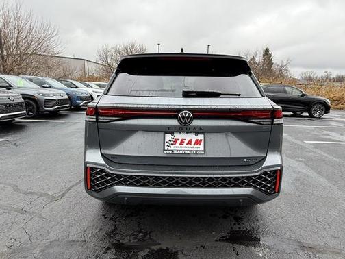 2026 Volkswagen Tiguan 2.0T SE R-Line Black 4MOTION