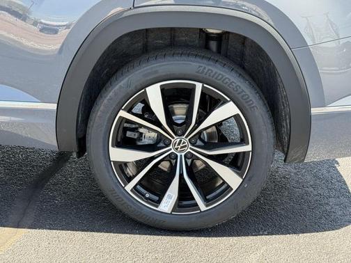 2025 Volkswagen Atlas 2.0T SEL Premium R-Line 4MOTION