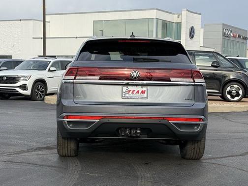 2025 Volkswagen Atlas Cross Sport 2.0T SEL