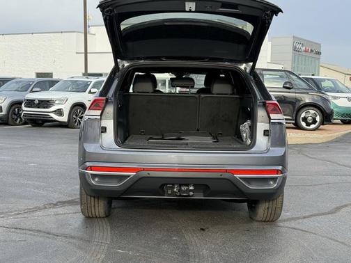 2025 Volkswagen Atlas Cross Sport 2.0T SEL