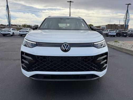 2026 Volkswagen Tiguan 2.0T SE R-Line Black 4MOTION