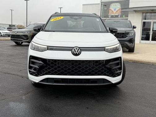 2025 Volkswagen Tiguan 2.0T SE R-Line Black 4MOTION