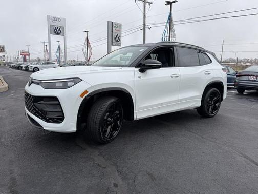 2025 Volkswagen Tiguan 2.0T SE R-Line Black 4MOTION